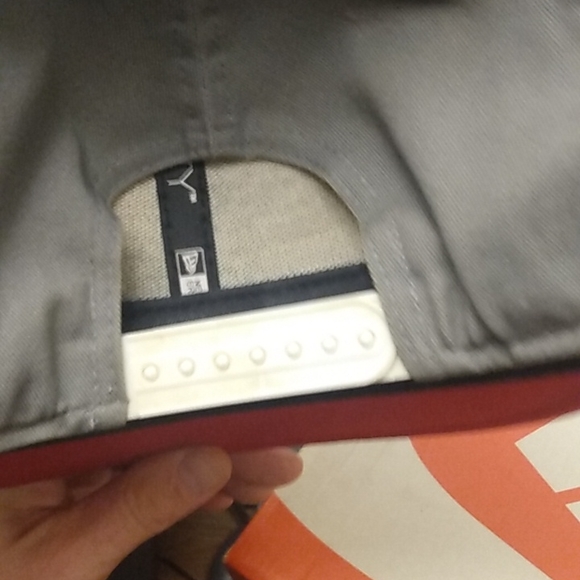 Bulldogs College Football Snap Back - Picture 7 of 7